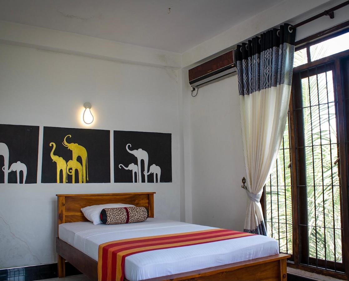Gold Crown Residence Dambulla Eksteriør billede
