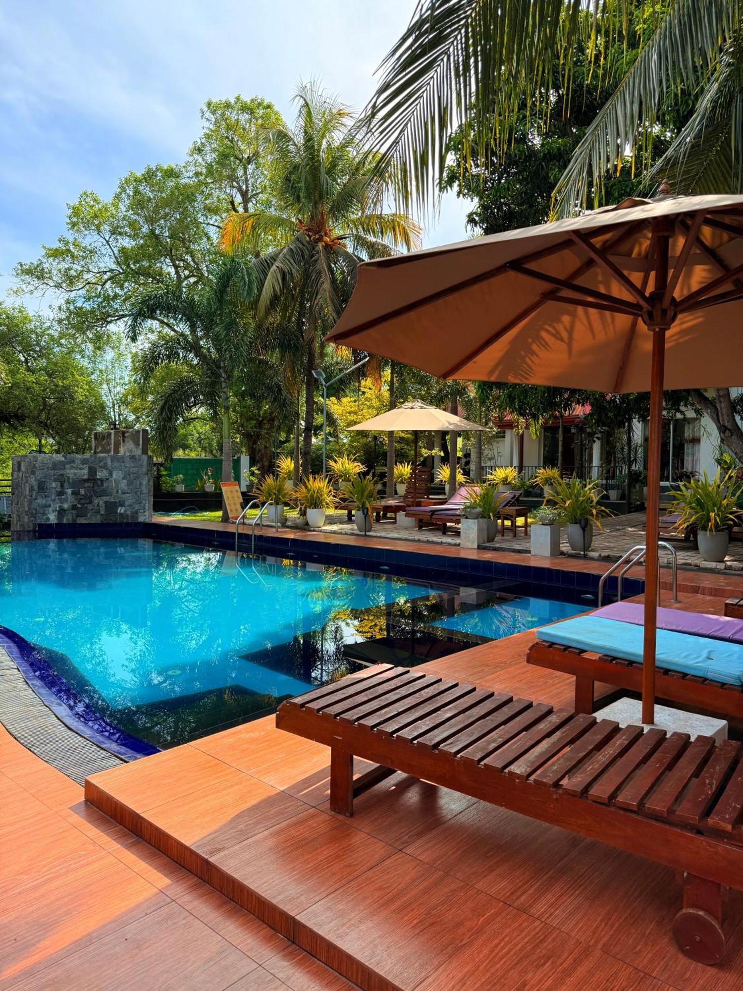 Gold Crown Residence Dambulla Eksteriør billede